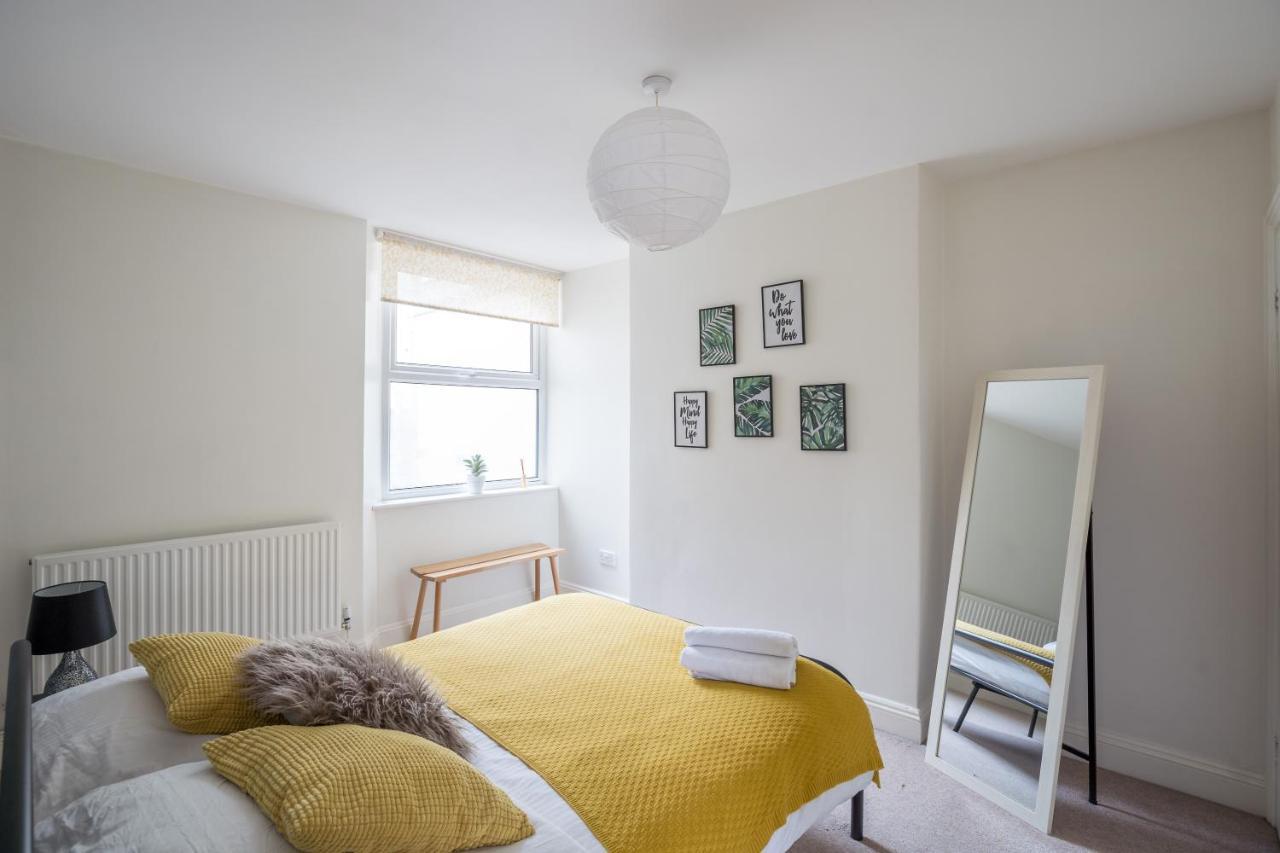 The Ella Fitzgerald - Modern 2 Bedroom Apartment, Super Close To City Centre Cardiff Exterior foto